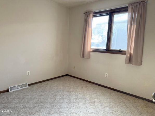 bismarck-north-dakota-447600754 picture