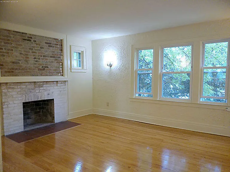 400 Harvard Pl #1 — Photo 12