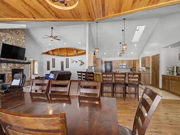 6621 Eaglesham Rd, Three Lakes, WI 54562