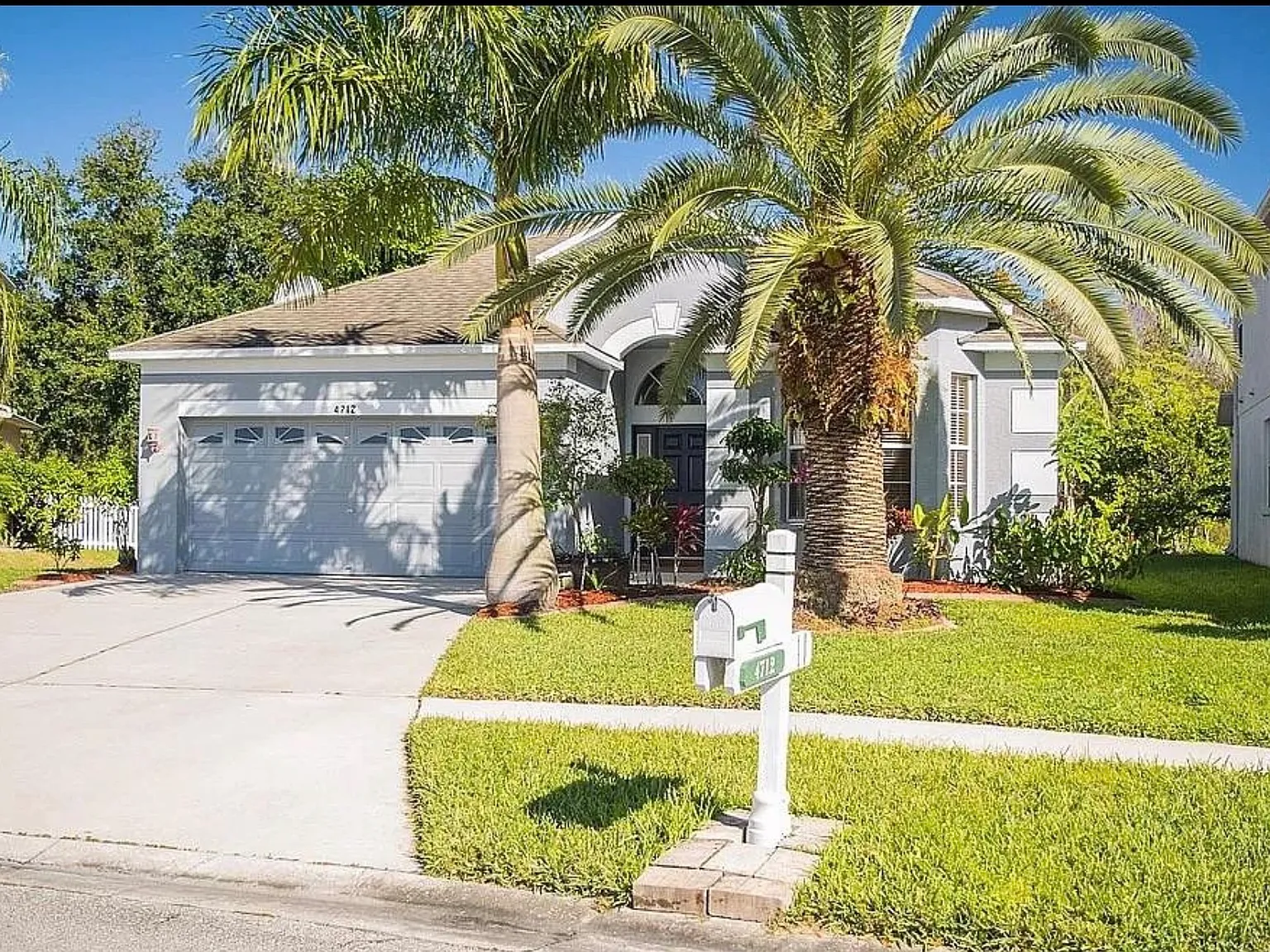 3 bed, 1832 sqft, $2,300 — Photo 1