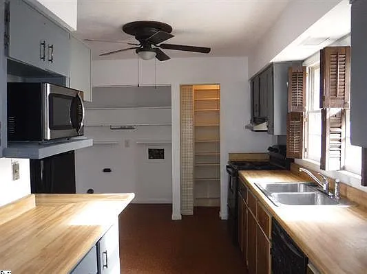 3 bed, 2.5 bath, 1622 sqft, $1,400 — Photo 3
