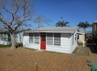 190 Lamar Beach Rd APT 4, Rockport, TX 78382