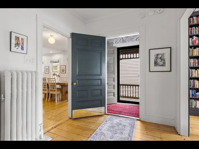 261 Vaughan St — Photo 15