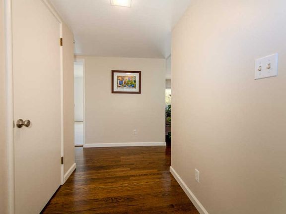 4th image of 1520 S Bernardo Ave
