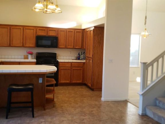 3rd image of 3434 Hepburn Cir