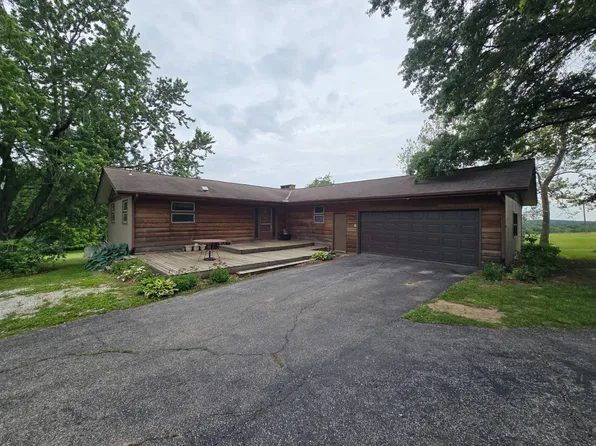 12351 E 820th St, Colchester, IL 62326