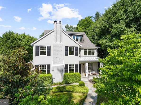 2928 44th Pl NW, Washington, DC 20016