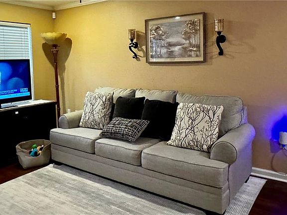 3rd image of 404 Ansley Blvd APT C