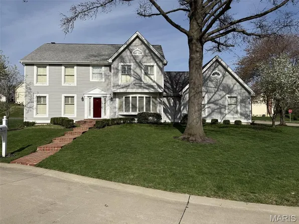 405 Seven Gables Ct, Chesterfield, MO 63017