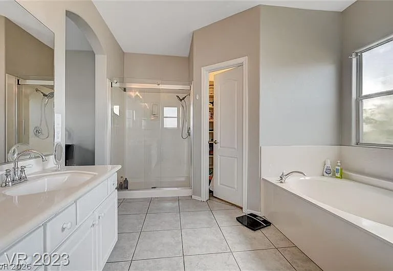 987 Cutter St — Photo 10