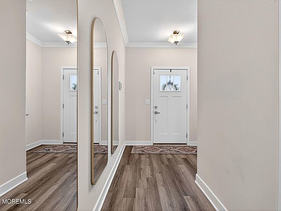 3rd image of 5 Athens Way