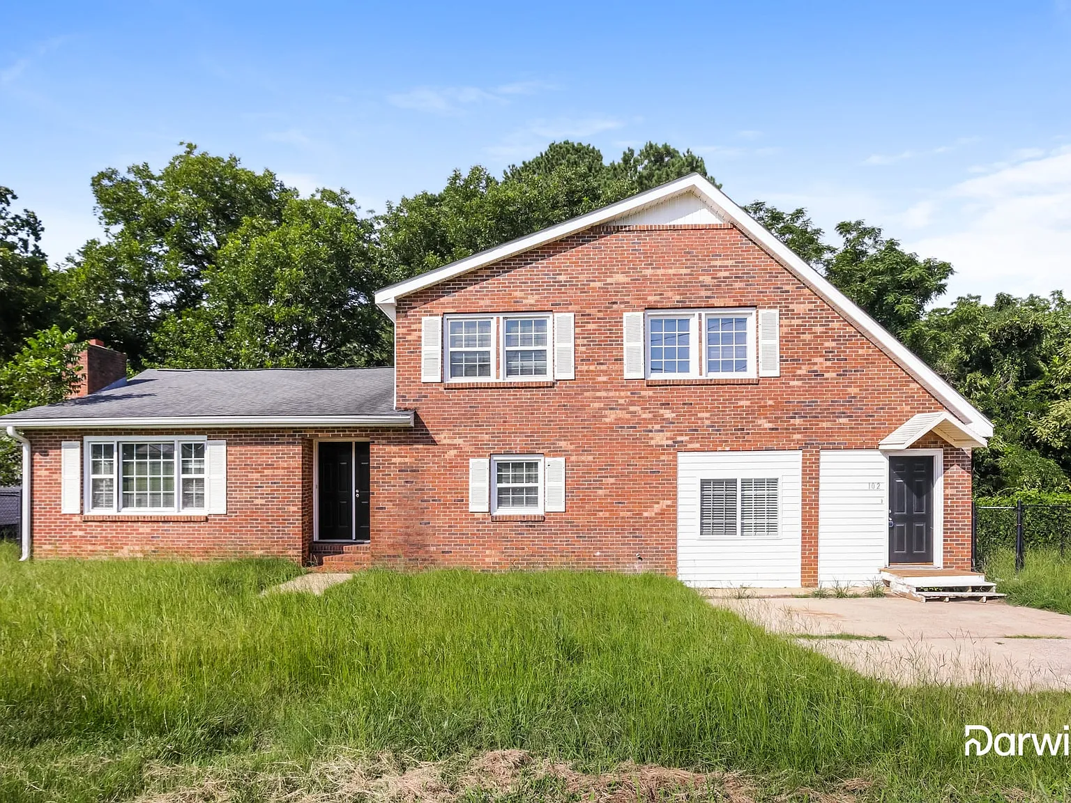 5 bed, 1.5 bath, 3316 sqft, $2,260 — Photo 1