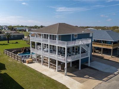 108 Harrison Ave, Port O Connor, TX, 77982