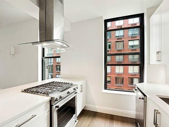 4th image of 154 W 70th St APT 4A