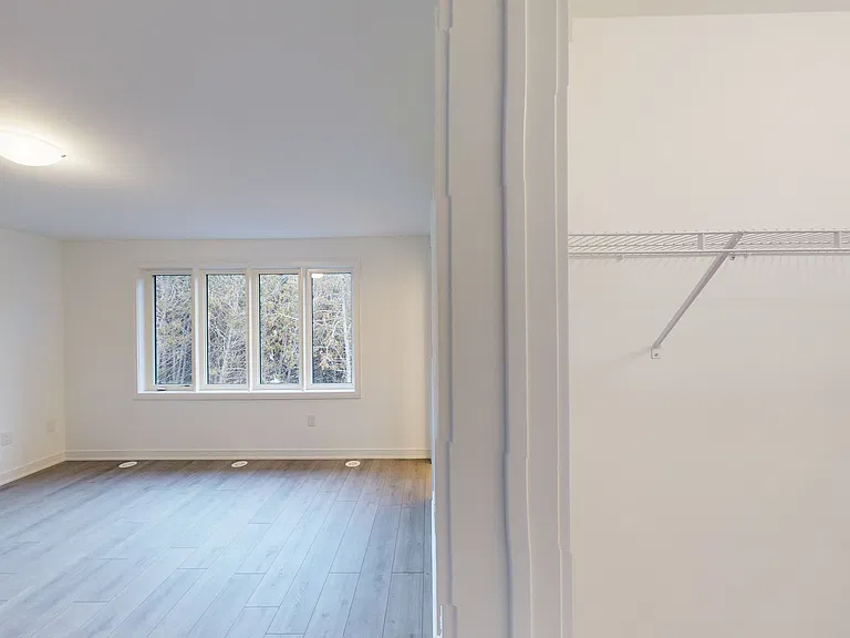 126 Blue Forest Cres — Photo 39