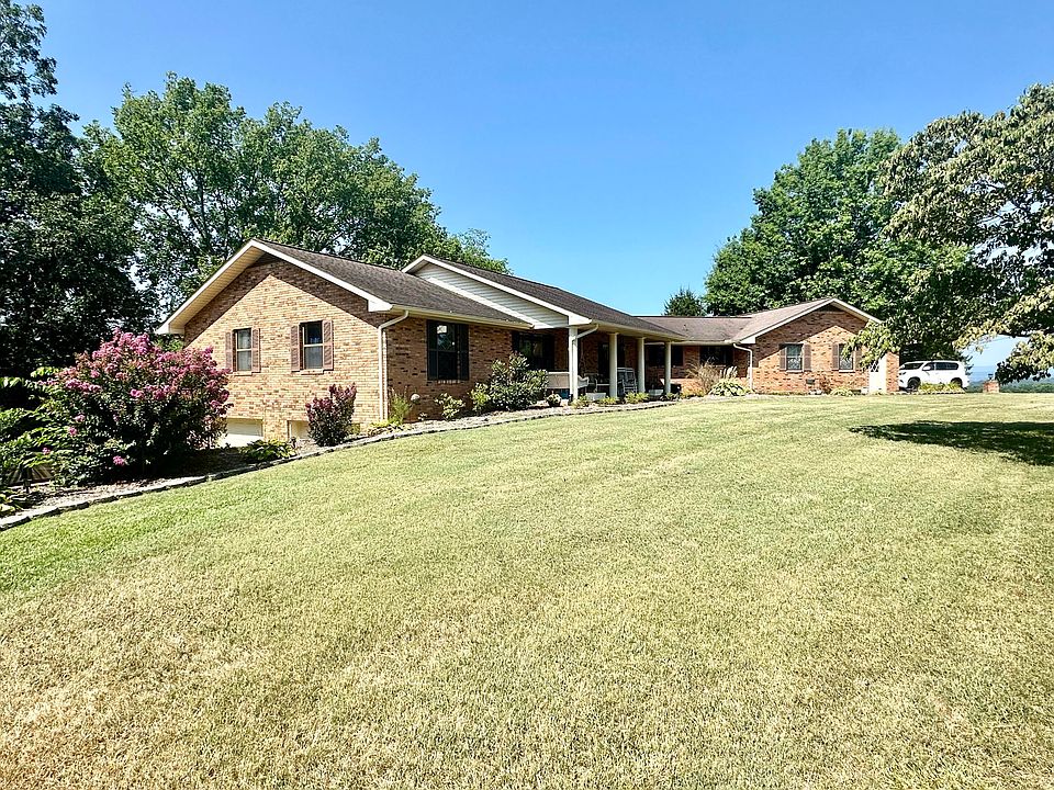 2nd image of 2970 Park View Dr