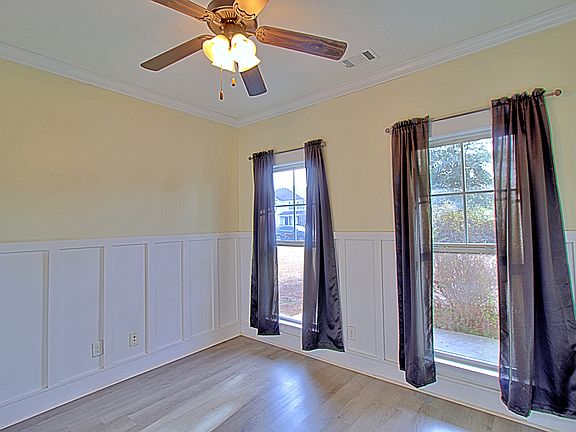 3rd image of 60 Creekside Dr N