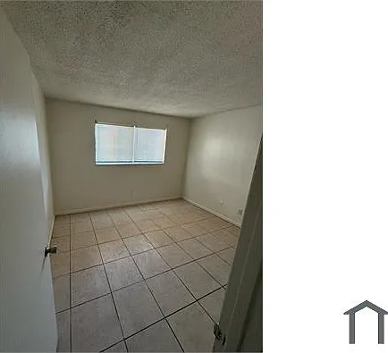 932 W Kalmia Dr #3A — Photo 9