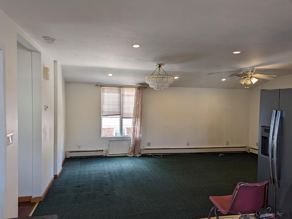 1st image of 8347 242nd St #2