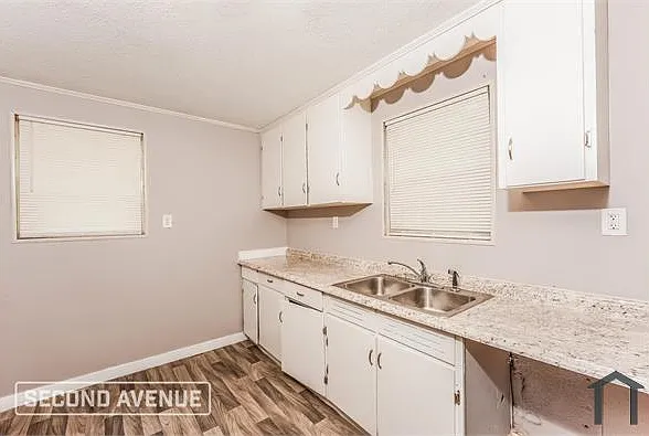 2908 Avenue I — Photo 6