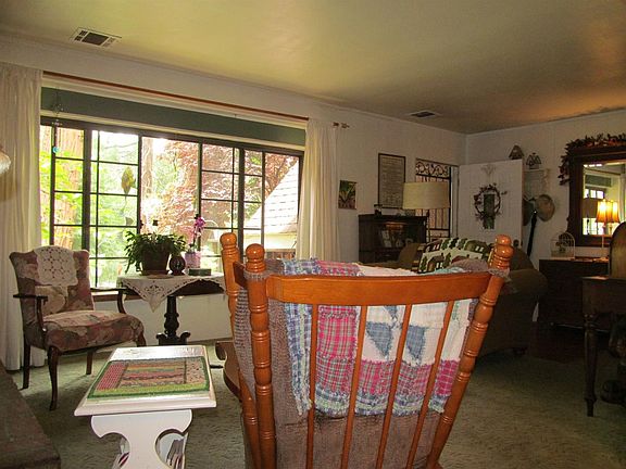 2nd image of 23999 Cresta Dr