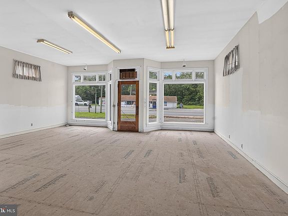 5th image of 34082 Market St
