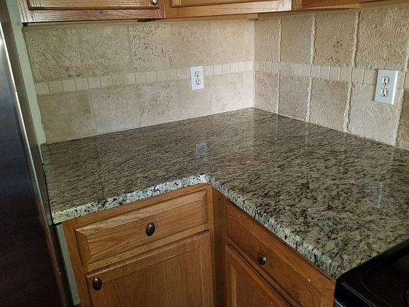 3rd image of 1376 Coolcrest Dr
