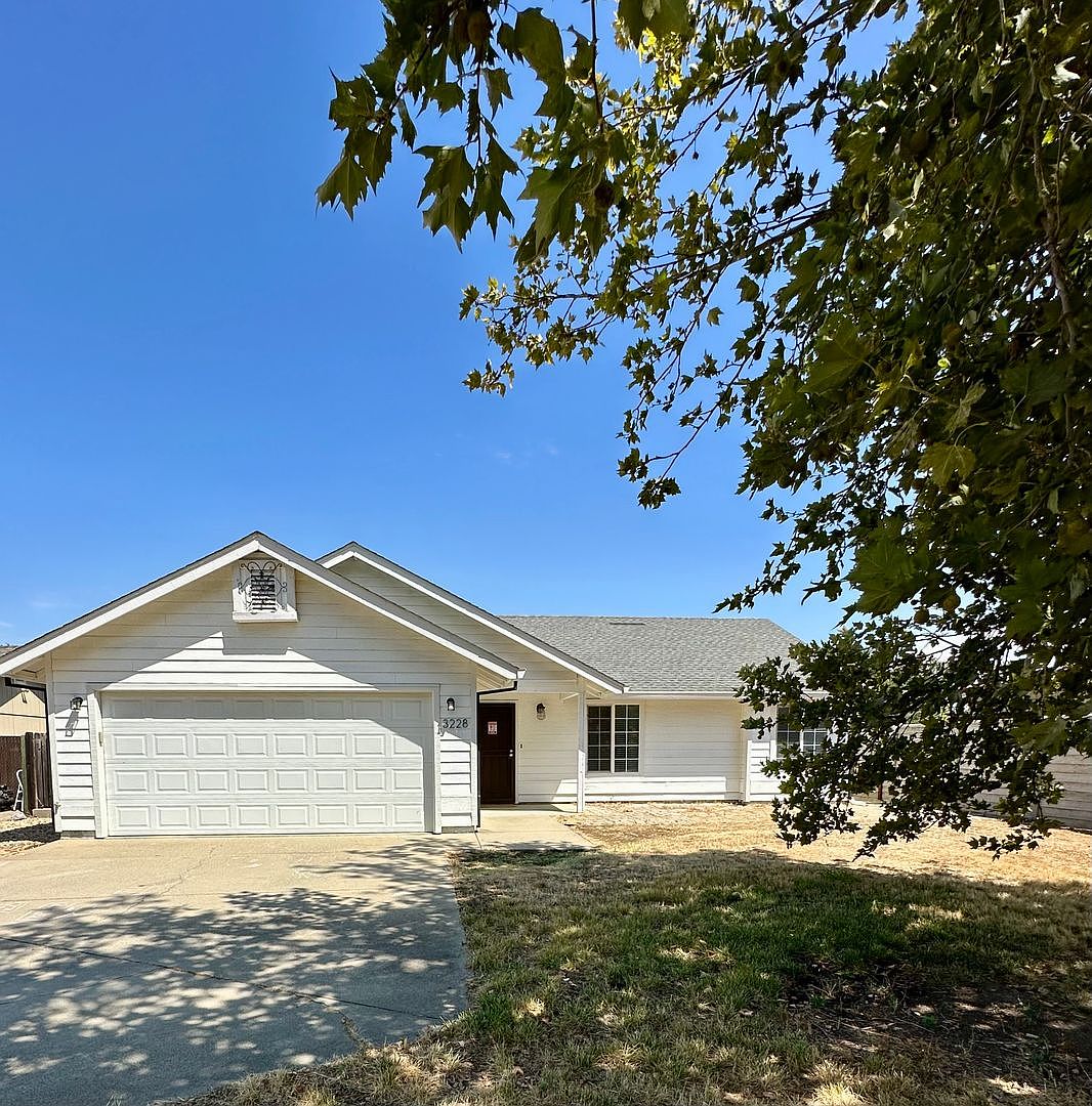 3228 Lyndsey Ln, Anderson, CA 96007 | Zillow