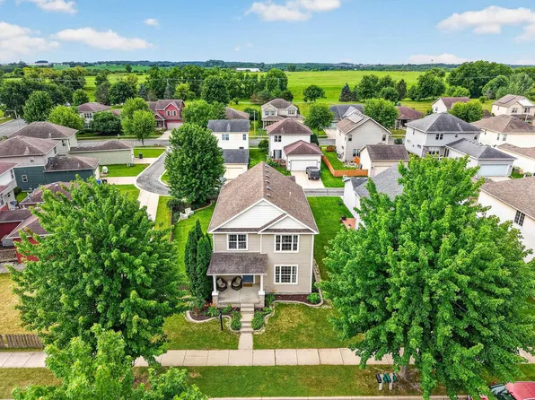 7009 Dewdrop Dr, Madison, WI 53719