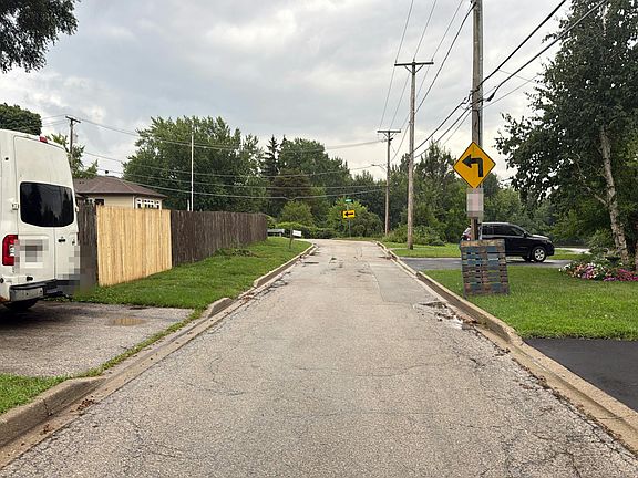 5th image of 2500 E Bonnie Brook Ln