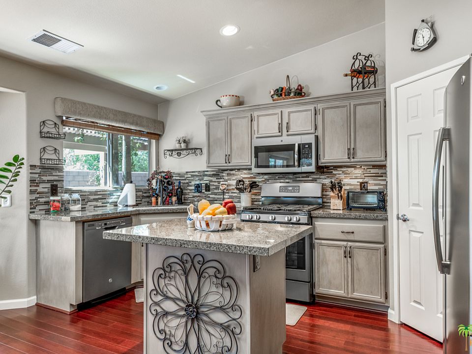 1st image of 83817 Avenida Serena