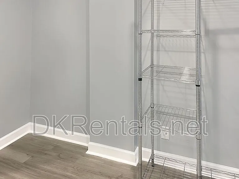 1745 Buckeye St SW #A — Photo 8