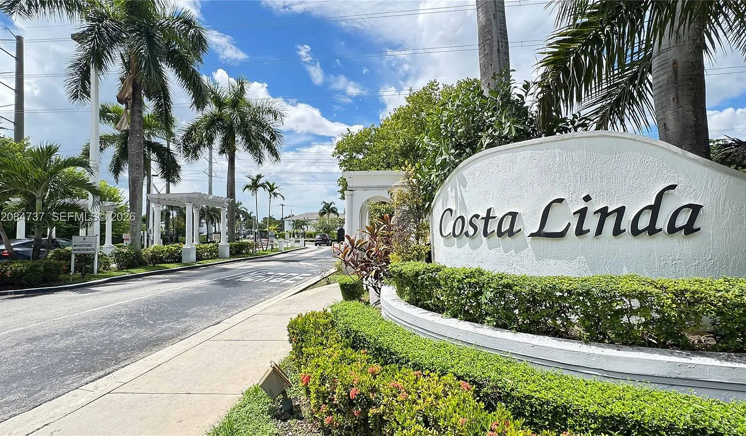 Costa Linda Condo — Photo 1
