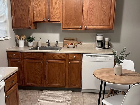 3rd image of 3367 Jameson Dr #3322S