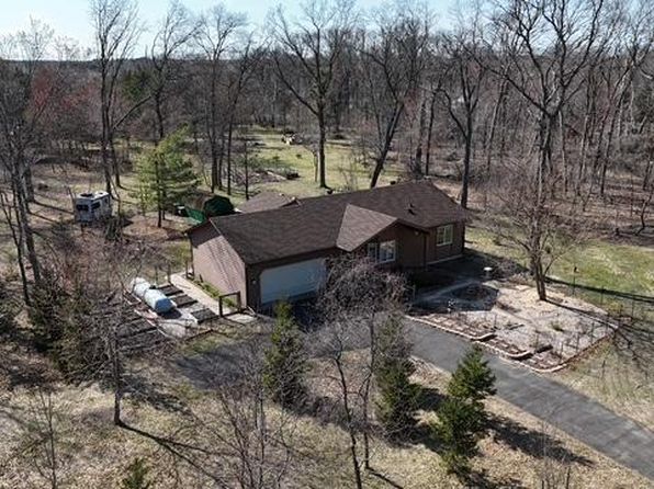 32524 Evergreen St NW, Cambridge, MN 55008