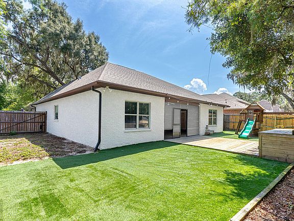 4th image of 20 Big Oak Ln