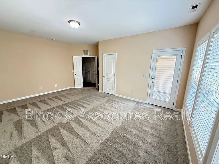 705 Keystone Park Dr #26 — Photo 31