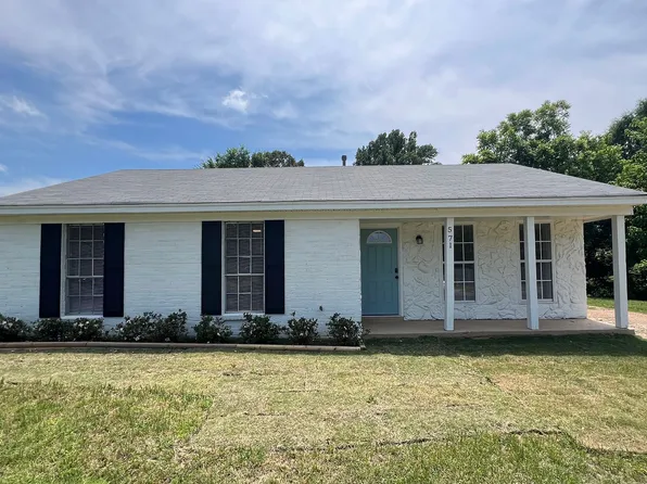571 Loraine Rd, Memphis, TN 38109