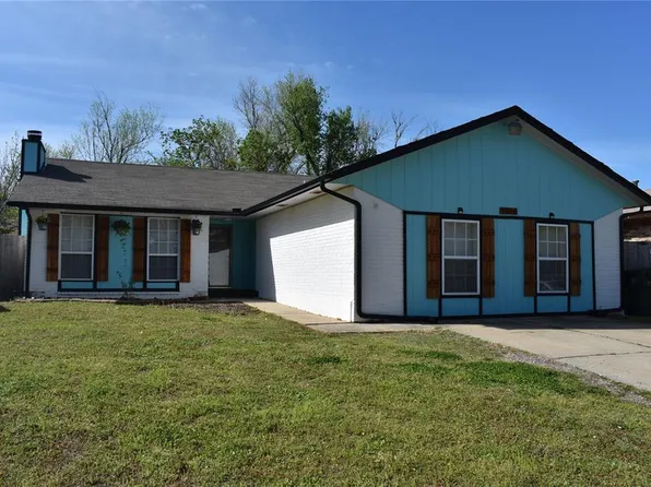 9616 NE 4th St, Midwest City, OK 73130
