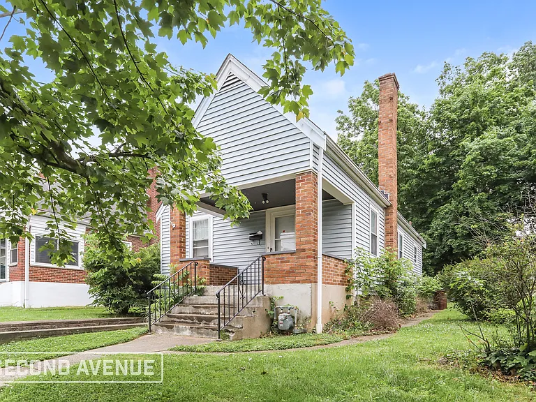1522 Kinney Ave — Photo 4