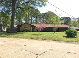 304 Calvert Rd, Forrest City, AR 72335