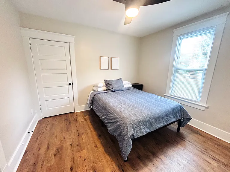 48 Townhall Rd — Photo 2