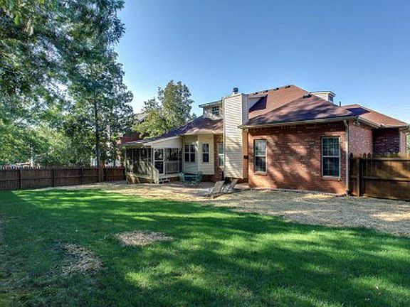 4th image of 129 Cedar Forest Dr