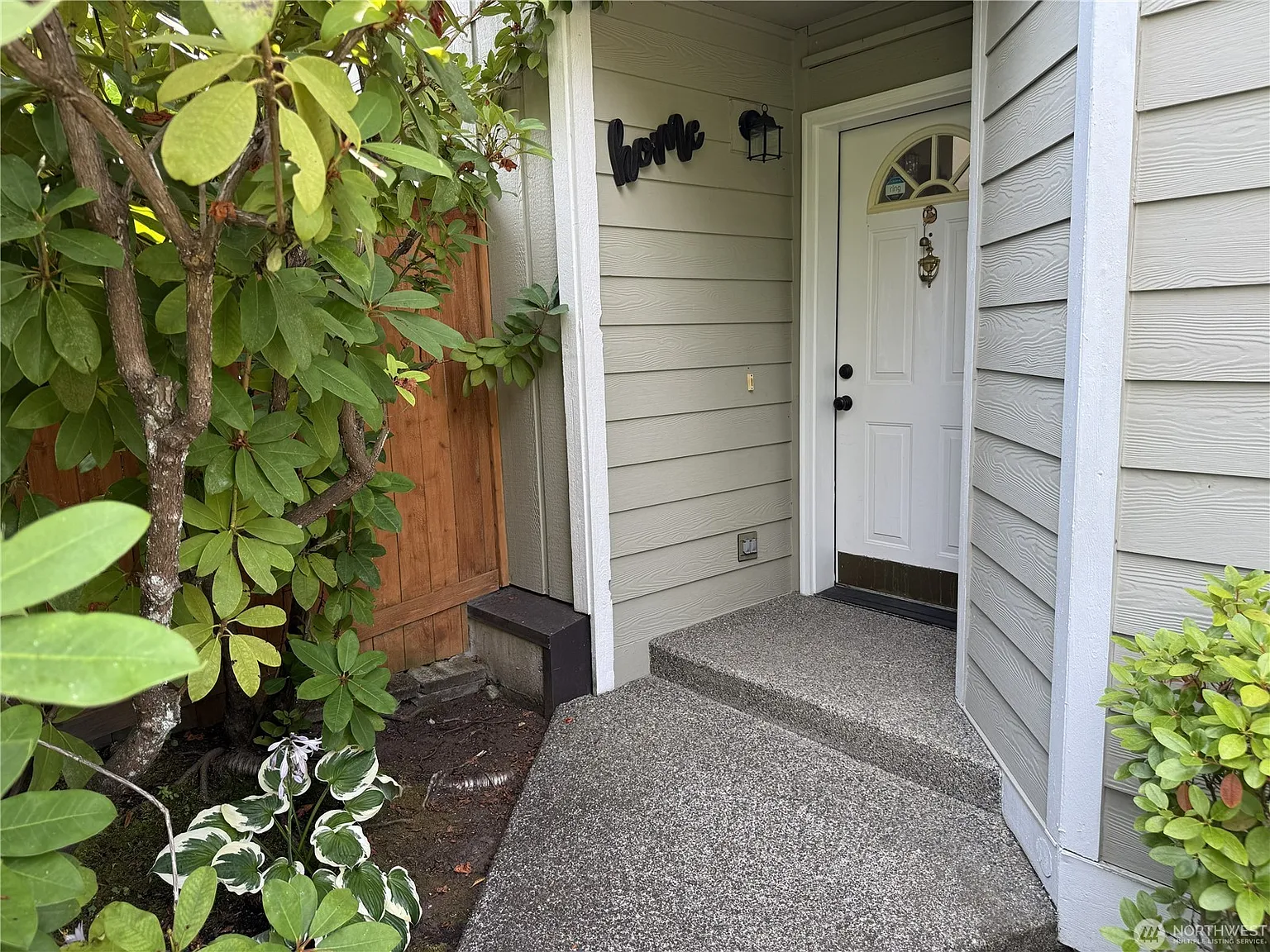 3 bed, 2.5 bath, 1518 sqft, $2,795 — Photo 3