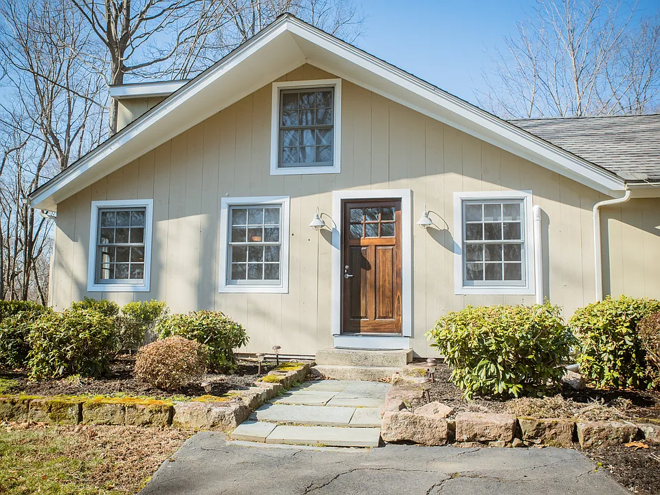 30 Whiting Farm Rd #A