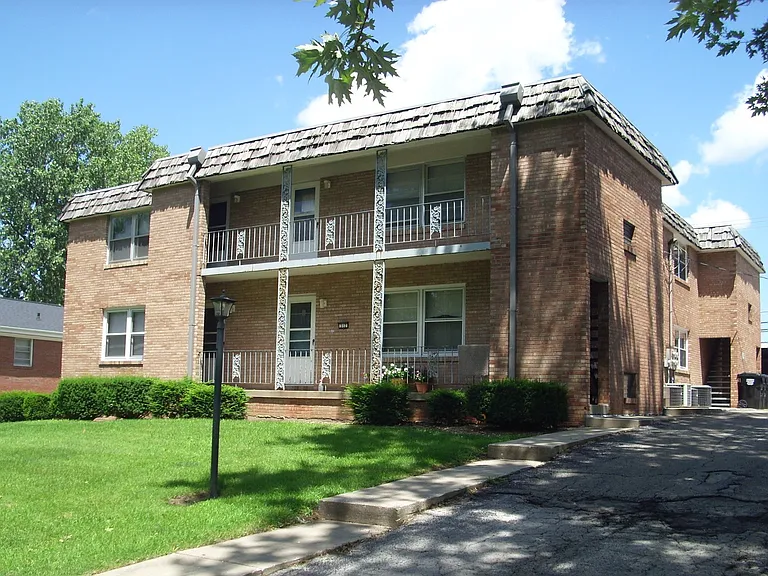 Mecherle Drive Apartments — Photo 2