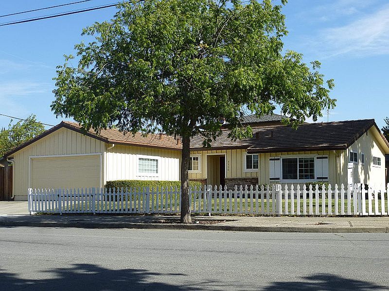 1st image of 4536 Blackford Ave