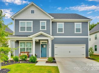 1013 Simfield Valley Ct, Matthews, NC 28105