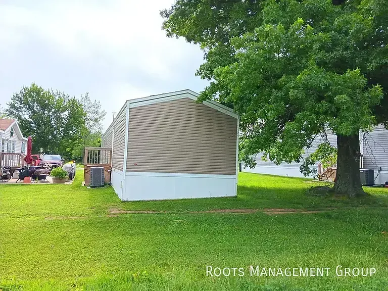 15 Locust St #15 — Photo 7