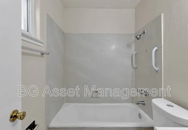 714 Darina Ave #3 — Photo 15